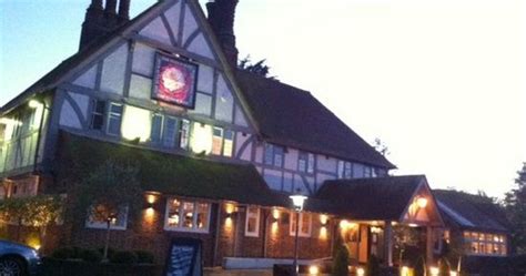 tudor rose coulsdon|tudor rose pub coulsdon.